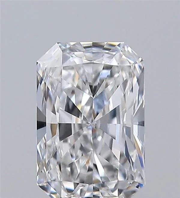 0.30ct Radiant Natural Diamond (Colour E, Clarity VVS1, GIA Certified)