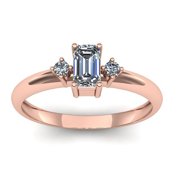 Inel de logodna cu diamant emerald cut