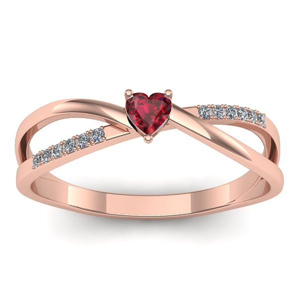 Inel cu rubin inima