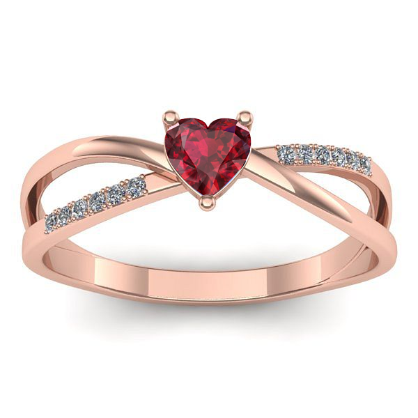 Inel cu rubin inima