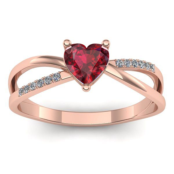 Inel cu rubin inima