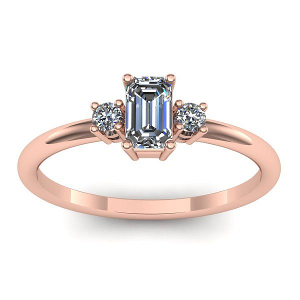 Inel de logodna cu diamant emerald cut