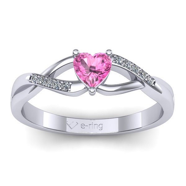 Inel cu safir roz inima