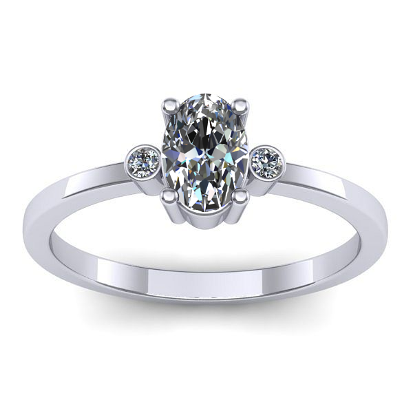 Inel cu safir alb oval