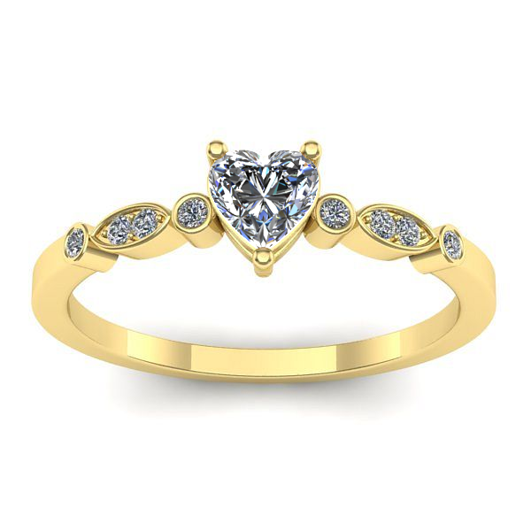 Inel cu safir alb inima