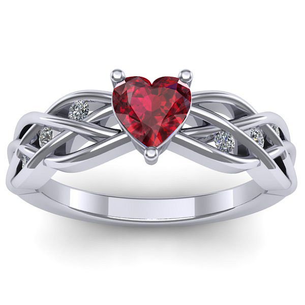 Inel de logodna cu rubin inima