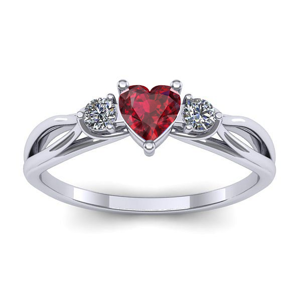 Inel cu rubin inima