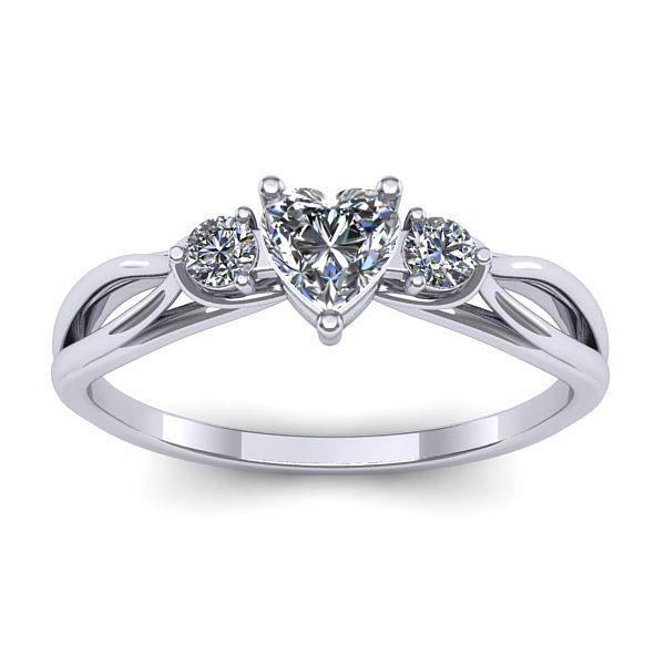 Inel cu safir alb inima