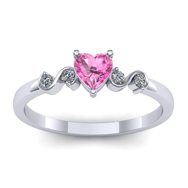 Inel cu safir roz inima