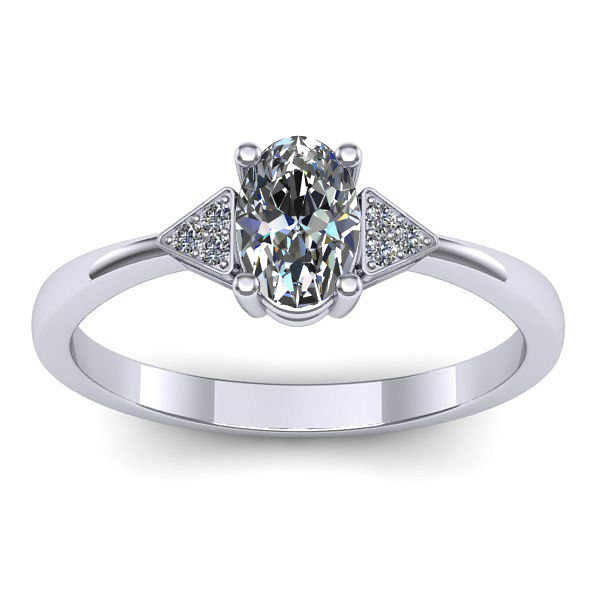 Inel cu safir alb oval