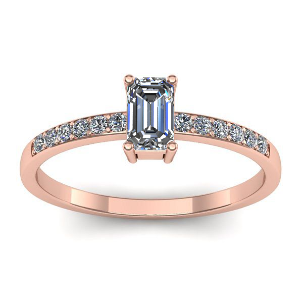 Inel de logodna cu diamant emerald cut