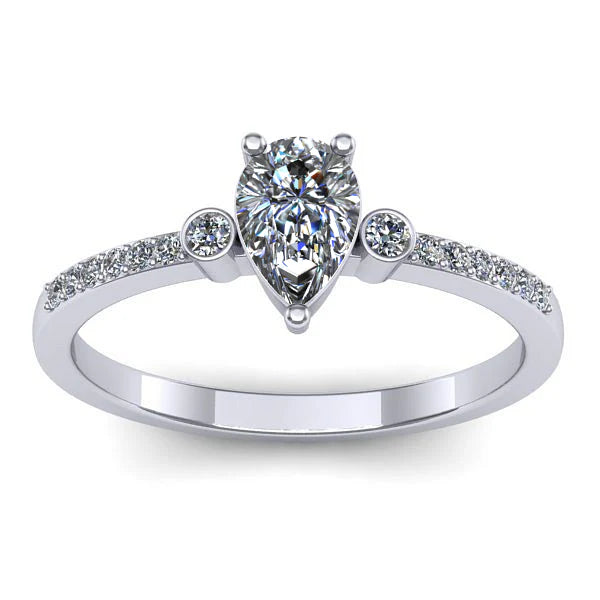 Inel cu diamant de laborator lacrima