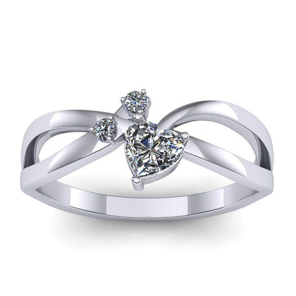 Inel de logodna cu diamant inima