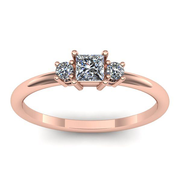 Inel cu diamant patrat