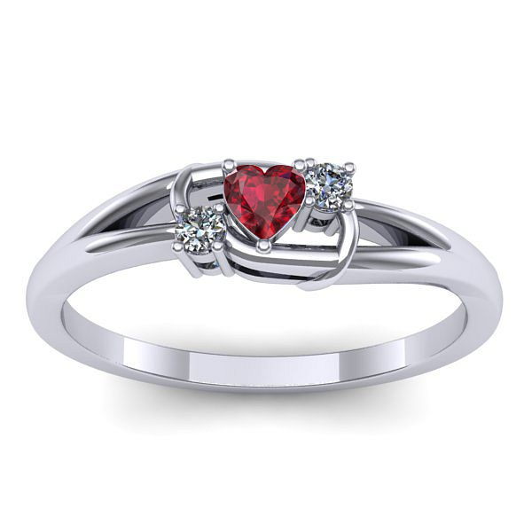 Inel cu rubin inima
