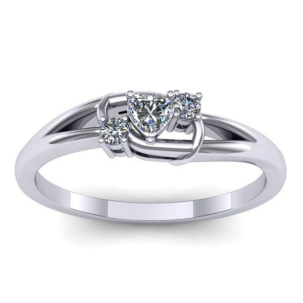 Inel cu safir alb inima