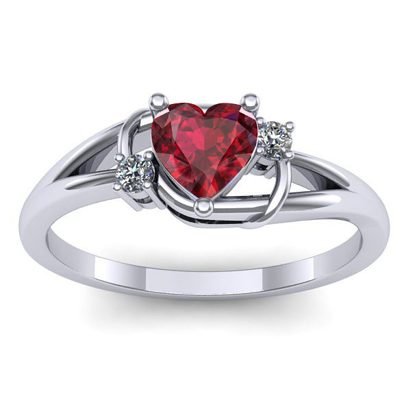 Inel cu rubin inima