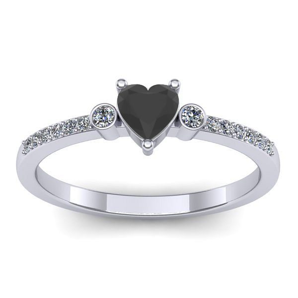 Inel cu diamant negru inima