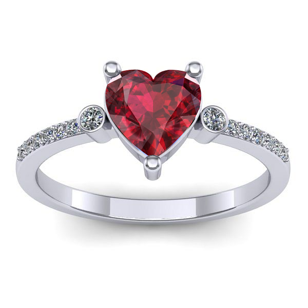 Inel cu rubin inima