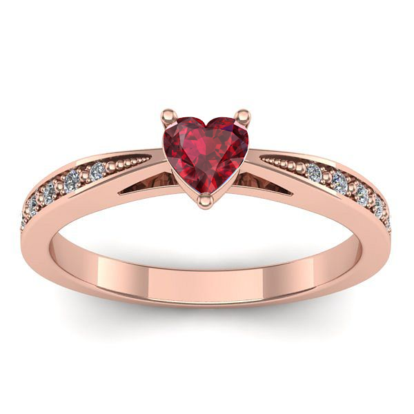 Inel cu rubin inima