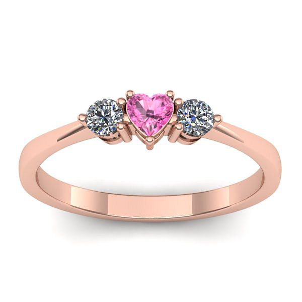 Inel cu safir roz inima