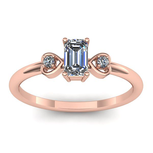 Inel de logodna cu diamant emerald cut